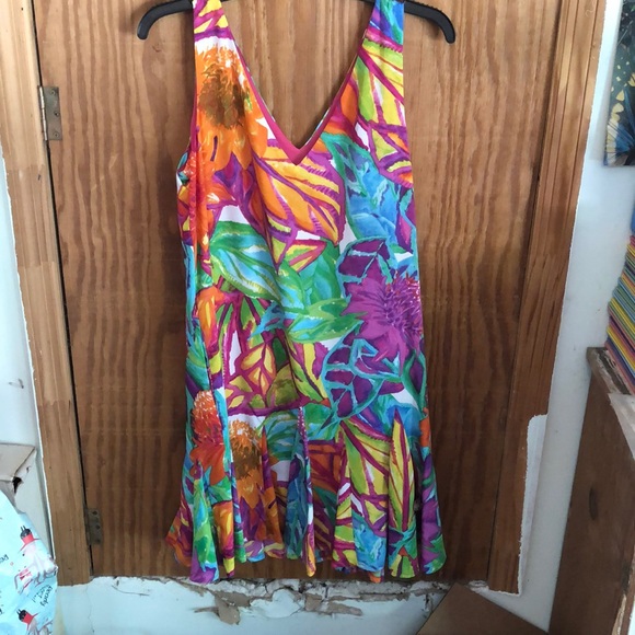 Spring dress REDUCED - Picture 2 of 9